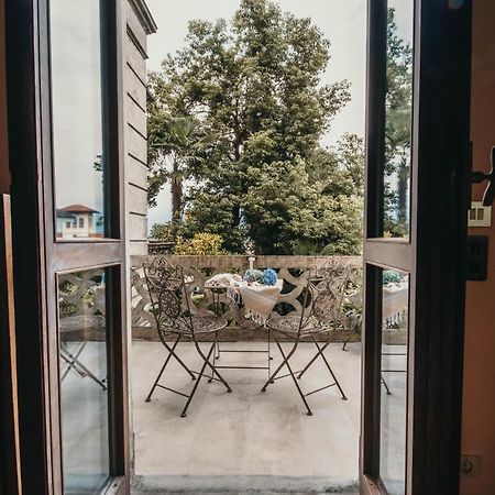 Library Apartment - Villa Candela Стреза Экстерьер фото